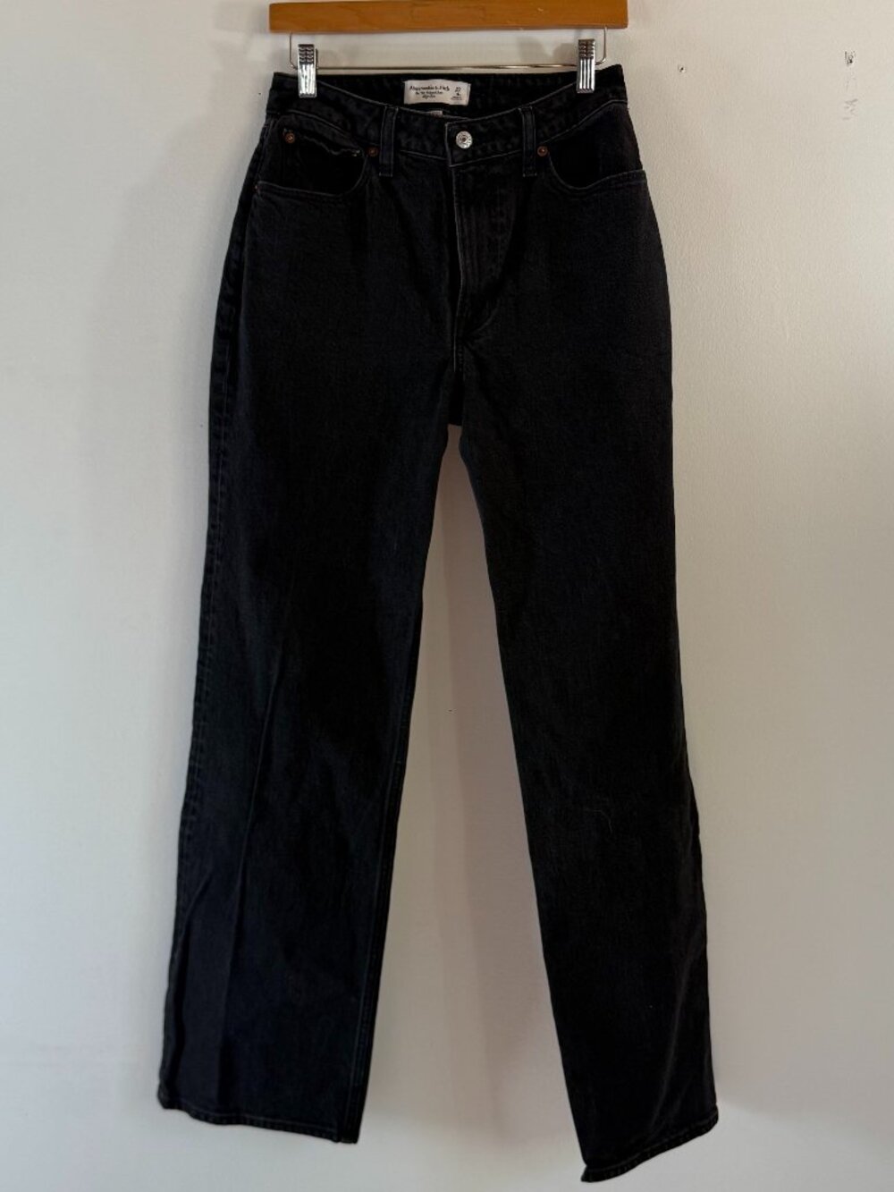 Abercrombie & Fitch 90’s Relaxed Jean High Rise Washed Black Curve Love size 27 - Picture 2 of 4